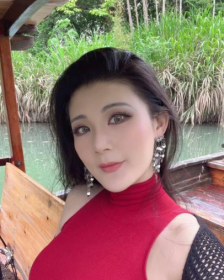 ��ɽ�������Ů��ʦ